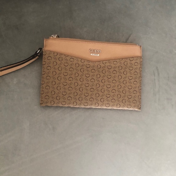 Guess Wallet - Picture 2 of 3